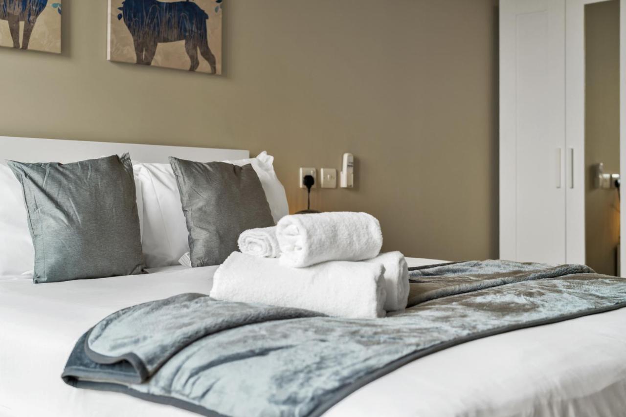 Hanwell Oyo Fine B&B מראה חיצוני תמונה